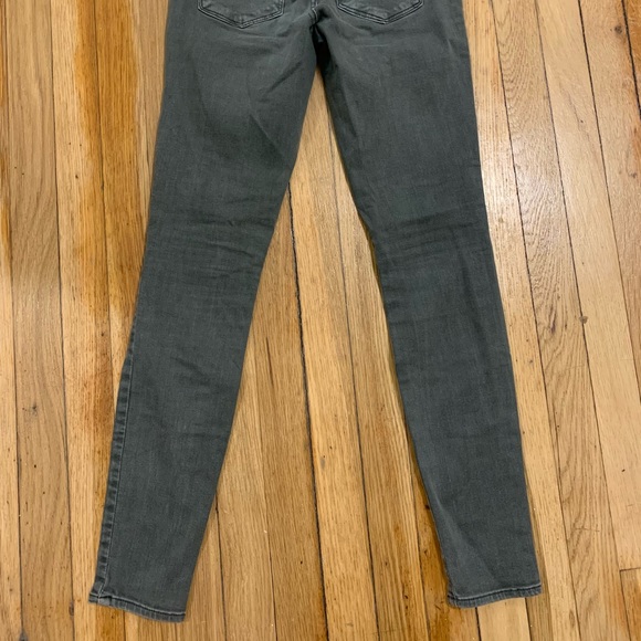 Bullhead Midrise skinniest jeans - Picture 2 of 3